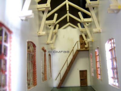 Charpente et escalier vu de l'intérieur