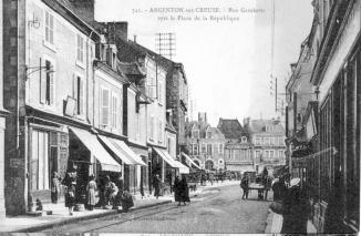 Argenton, de la rue Gambetta vers la place de la République